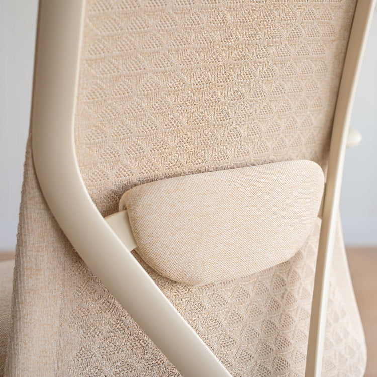 Desky Freya Ergonomic Mesh Chair