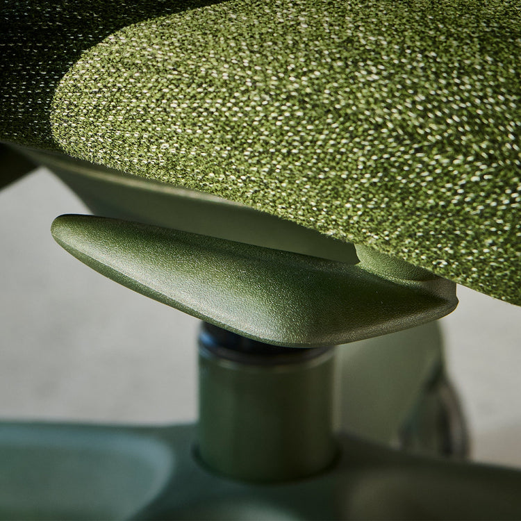 Low back adjustable ergonomic chair in green