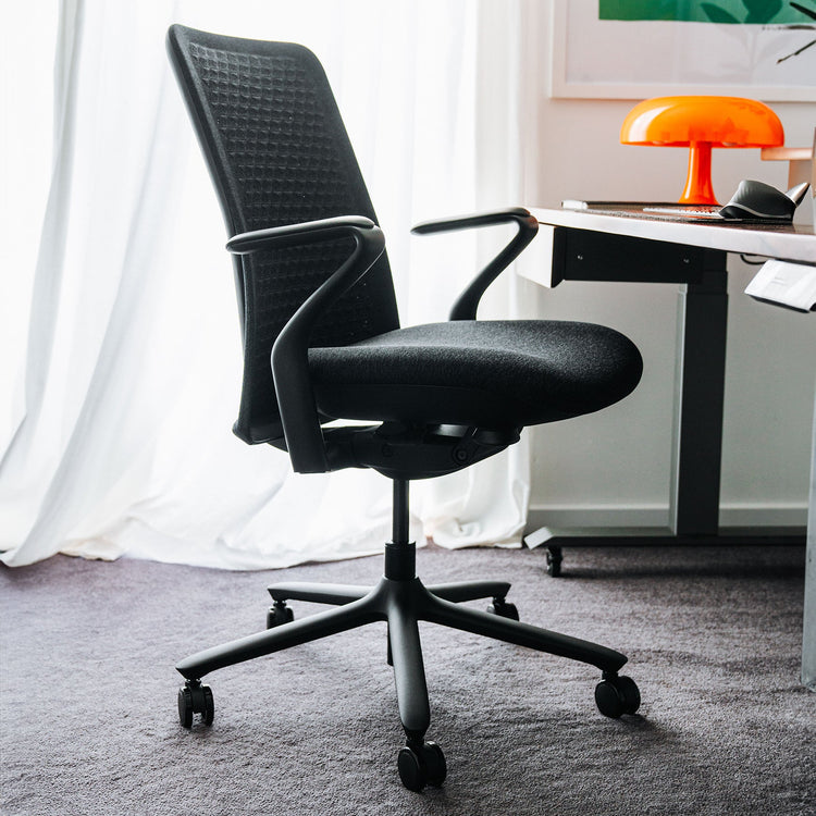 Desky Freya Ergonomic Mesh Chair