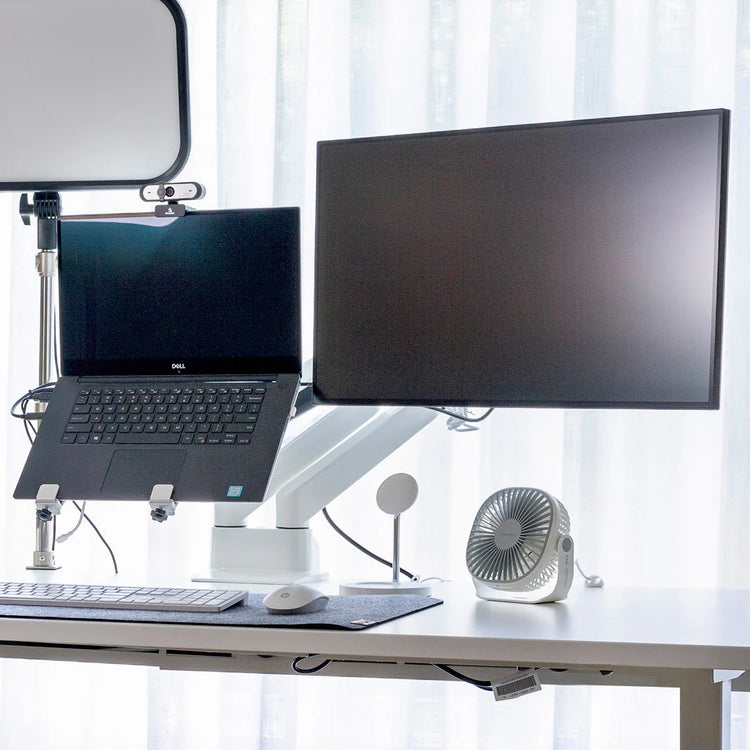 Dual monitor arm white pc setup - Desky