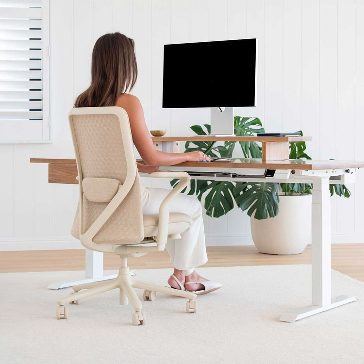 Desky Freya Ergonomic Mesh Chair